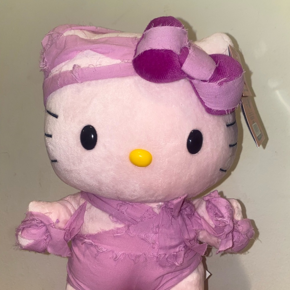 Animated Mummy Hello Kitty